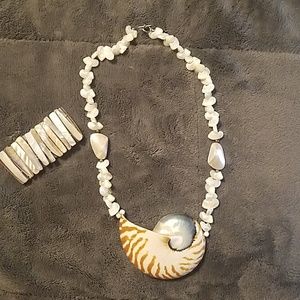 Statement Shell necklace and bracelet